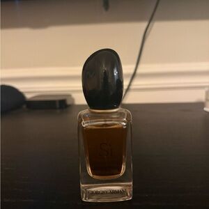 Giorgio Armani Si with Black Cap